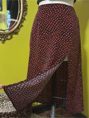 Black & Red Polkadot Leopard Knee length Slip Skirt Medium